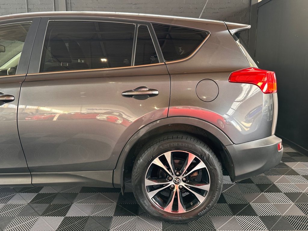 Used Toyota RAV4 2015 for sale - 77655390: Photo 6