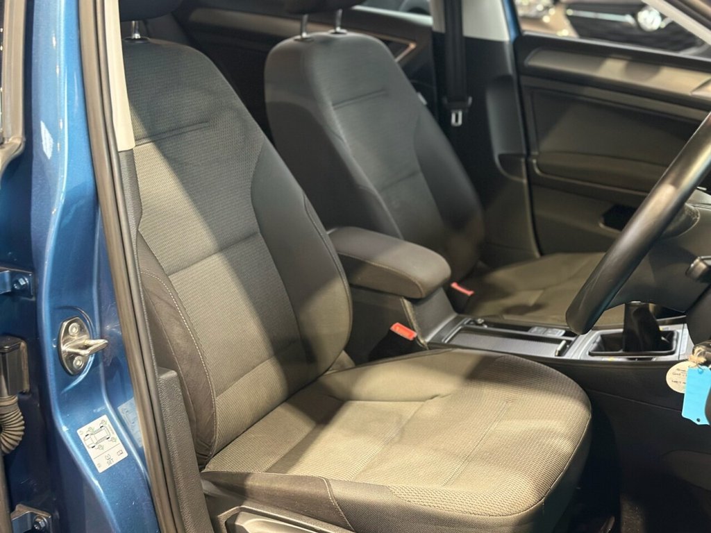 Used Volkswagen Golf 2014 for sale - 76356245: Photo 37