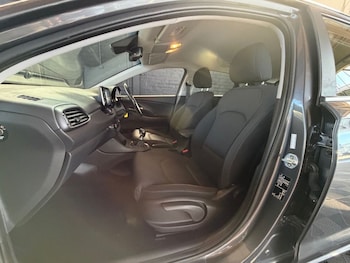 Used Hyundai i30 2018 for sale - 78358649: Photo