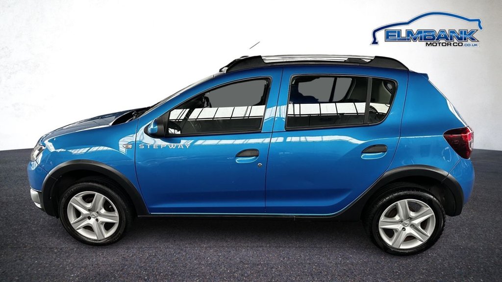 Used Dacia Sandero Stepway 2015 for sale - 76132970: Photo 4