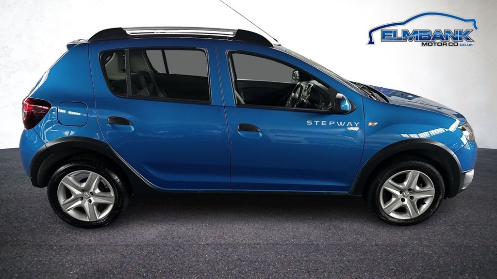 Used Dacia Sandero Stepway 2015 for sale - 76132970: Photo 8
