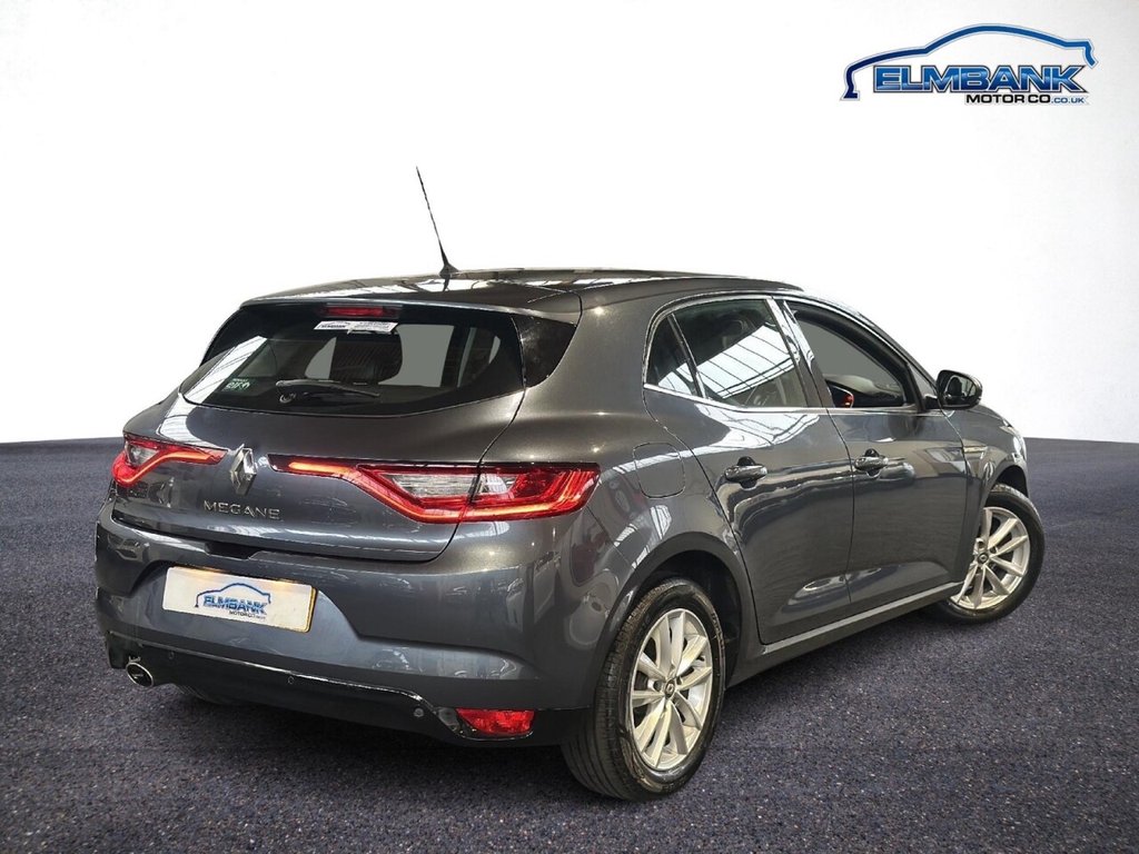 Used Renault Megane 2017 for sale - 76900709: Photo 11
