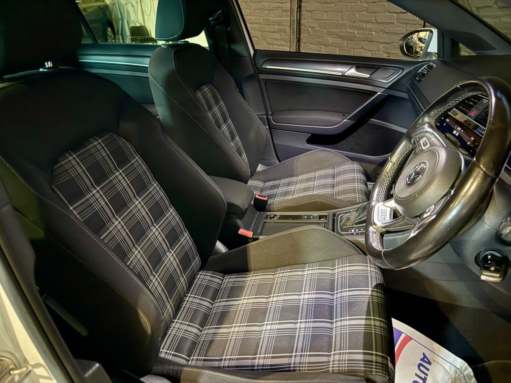 Used Volkswagen Golf 2017 for sale - 77288238: Photo 31