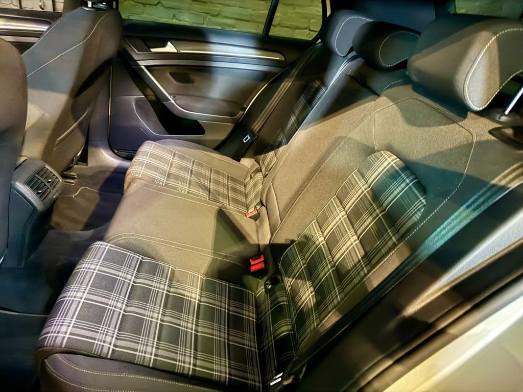 Used Volkswagen Golf 2017 for sale - 77288238: Photo 33