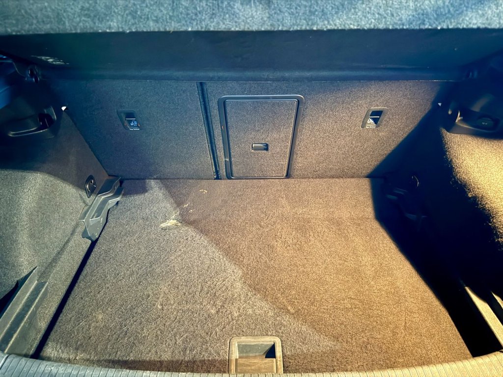 Used Volkswagen Golf 2017 for sale - 77288238: Photo 35