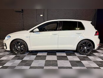 Used Volkswagen Golf 2017 for sale - 77288238: Photo