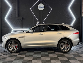 Used Jaguar F-Pace 2017 for sale - 79221767: Photo
