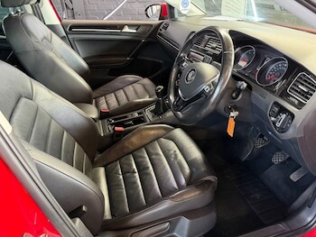 Used Volkswagen Golf 2015 for sale - 78570202: Photo