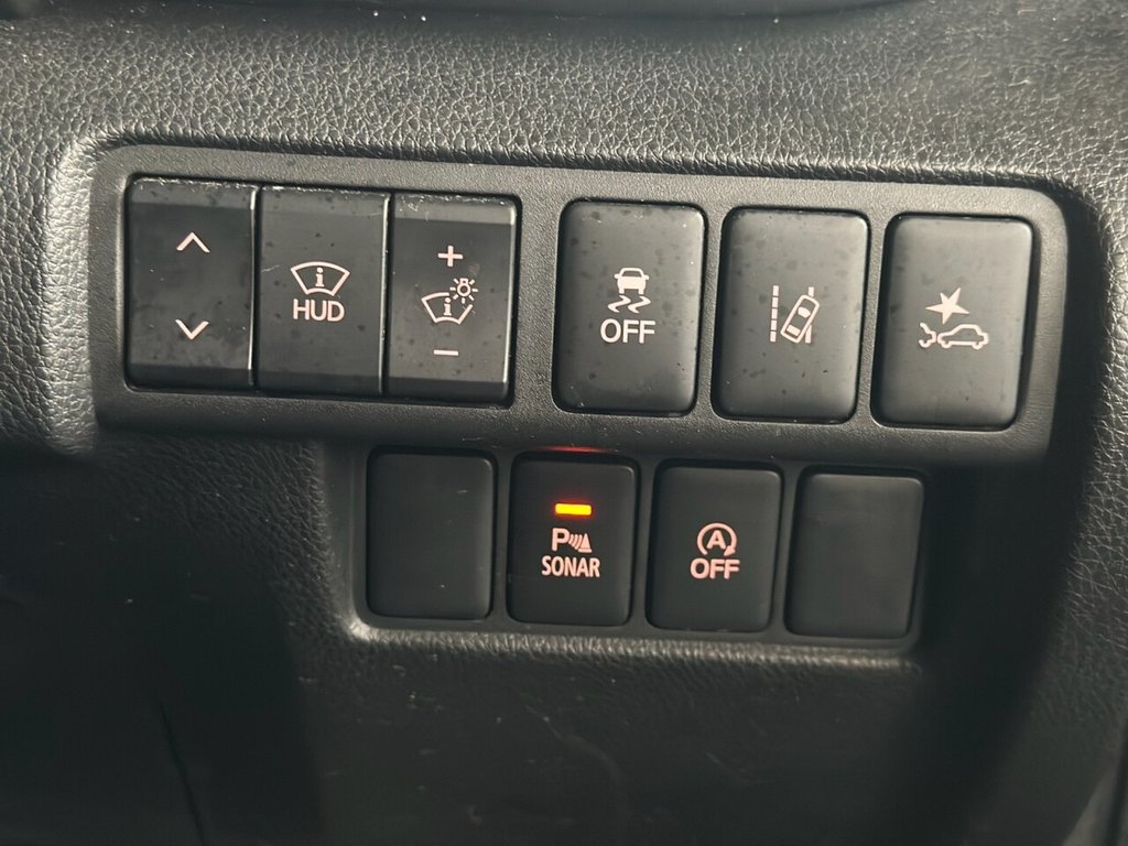 Used Mitsubishi Eclipse Cross 2018 for sale - 76202940: Photo 31