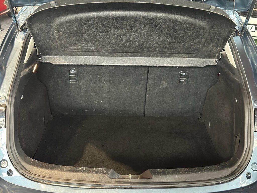 Used Mazda Mazda3 2014 for sale - 76203442: Photo 21