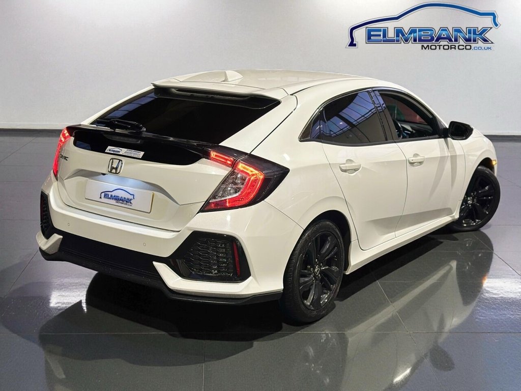 Used Honda Civic 2018 for sale - 76623387: Photo 11