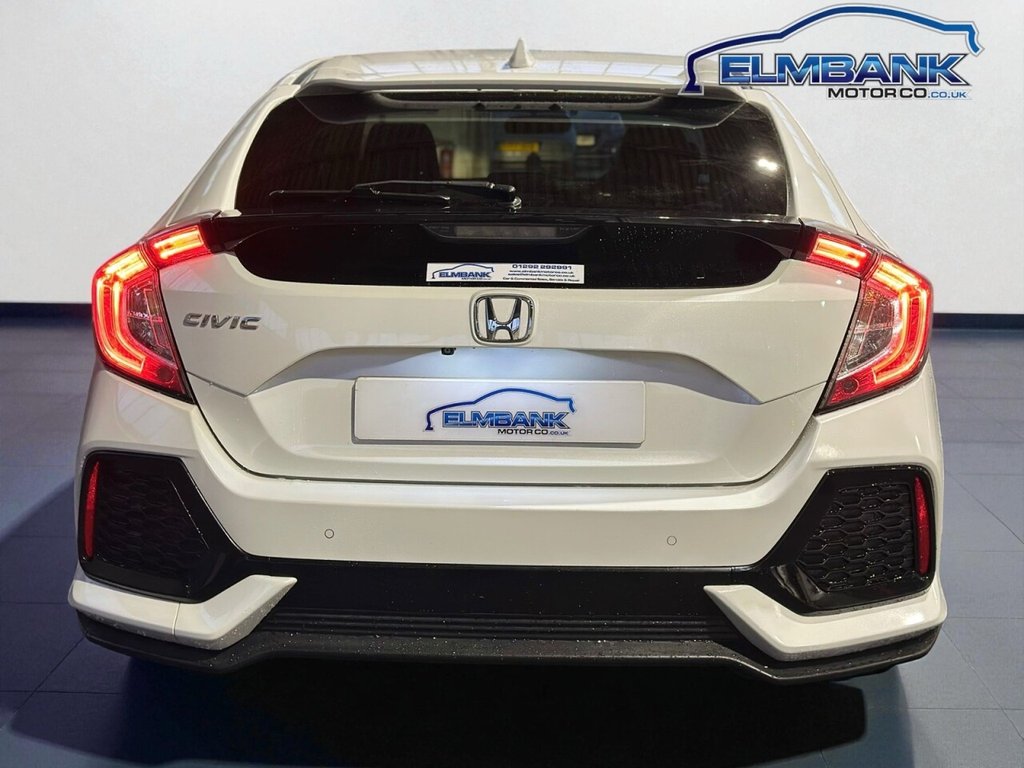 Used Honda Civic 2018 for sale - 76623387: Photo 13