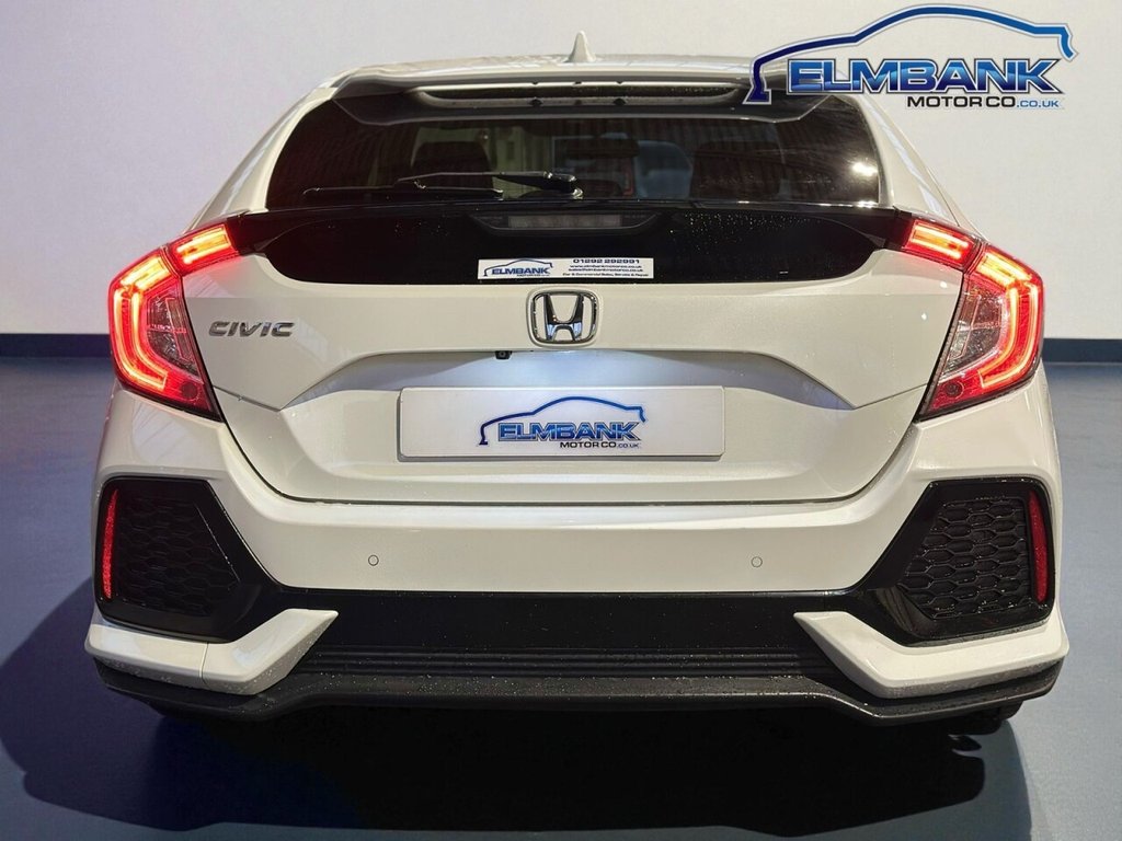 Used Honda Civic 2018 for sale - 76623387: Photo 14