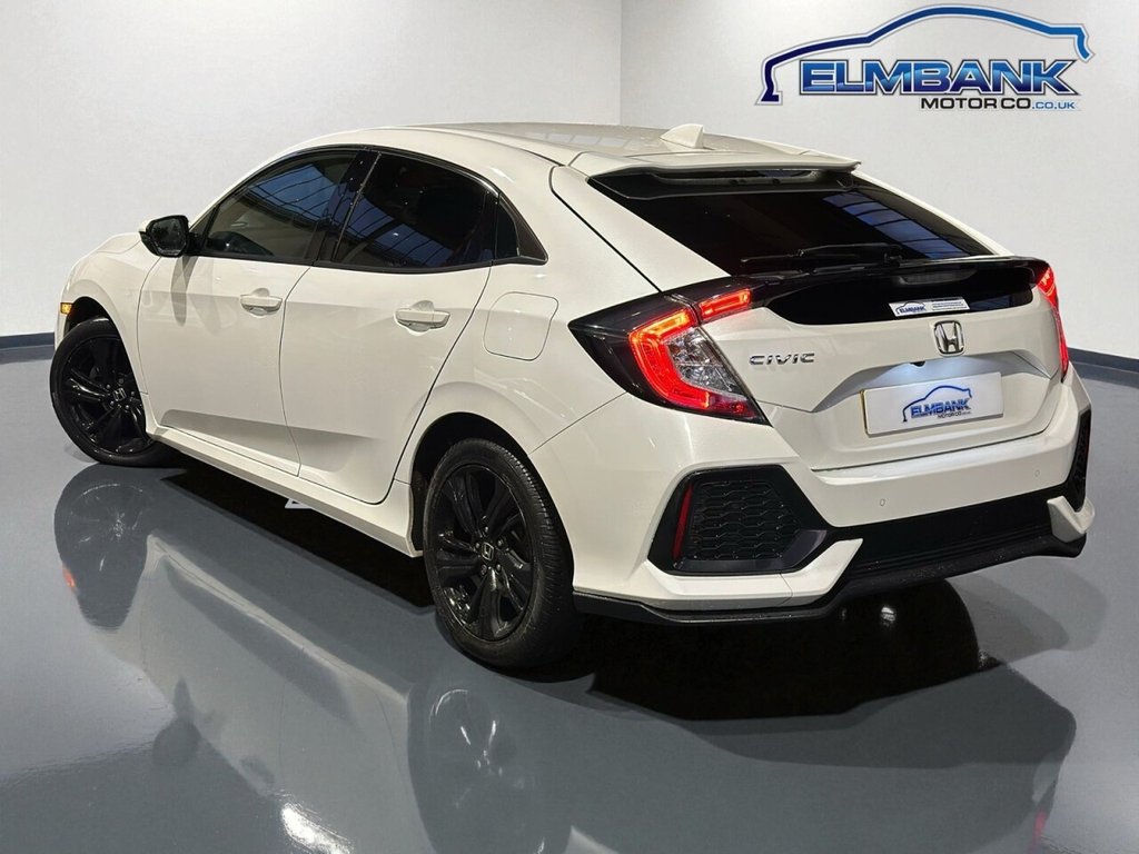 Used Honda Civic 2018 for sale - 76623387: Photo 16