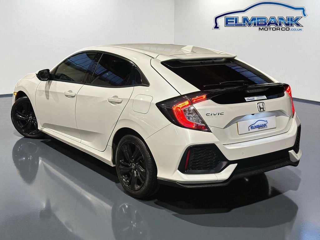 Used Honda Civic 2018 for sale - 76623387: Photo 17