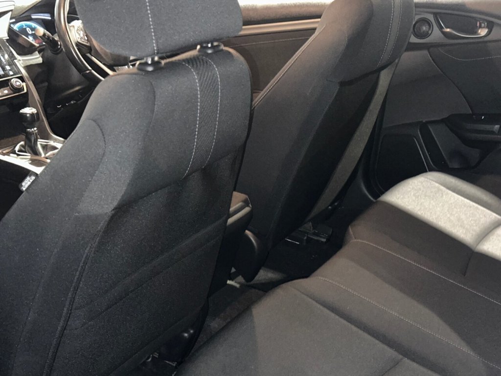 Used Honda Civic 2018 for sale - 76623387: Photo 23