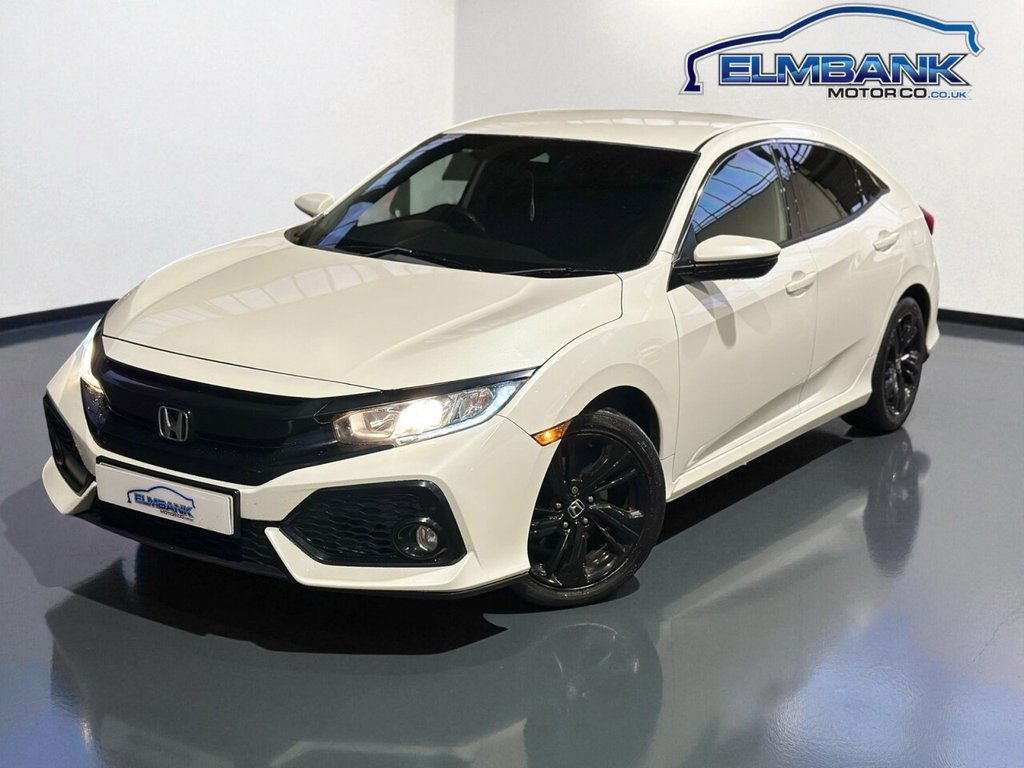 Used Honda Civic 2018 for sale - 76623387: Photo 3