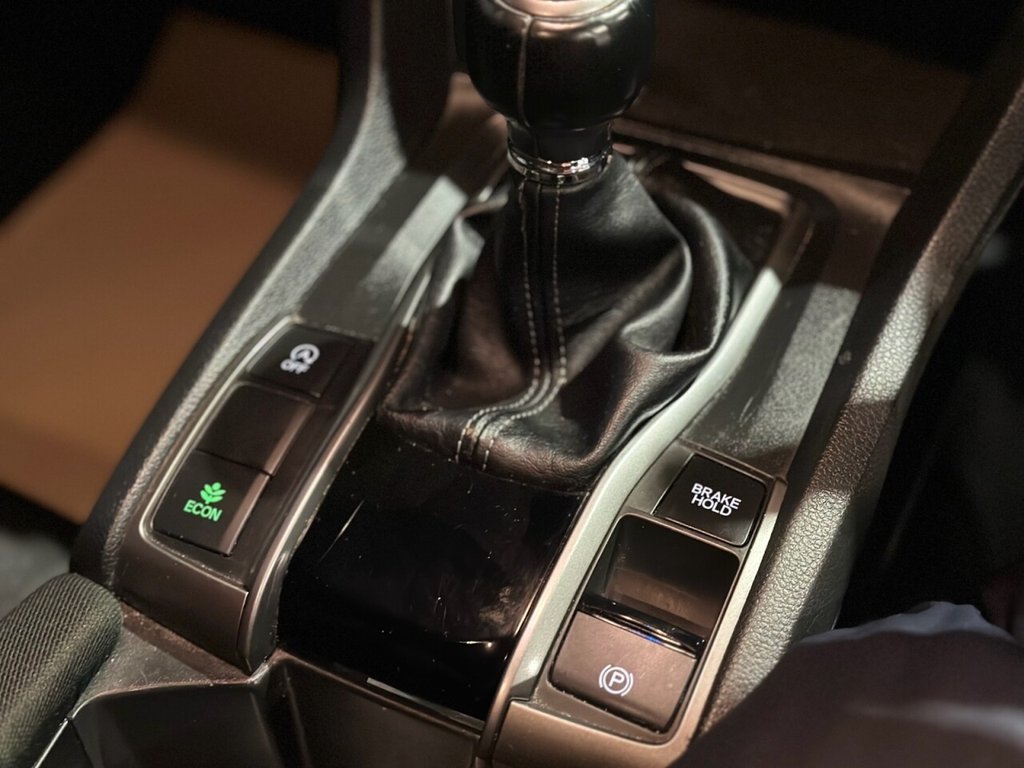 Used Honda Civic 2018 for sale - 76623387: Photo 33