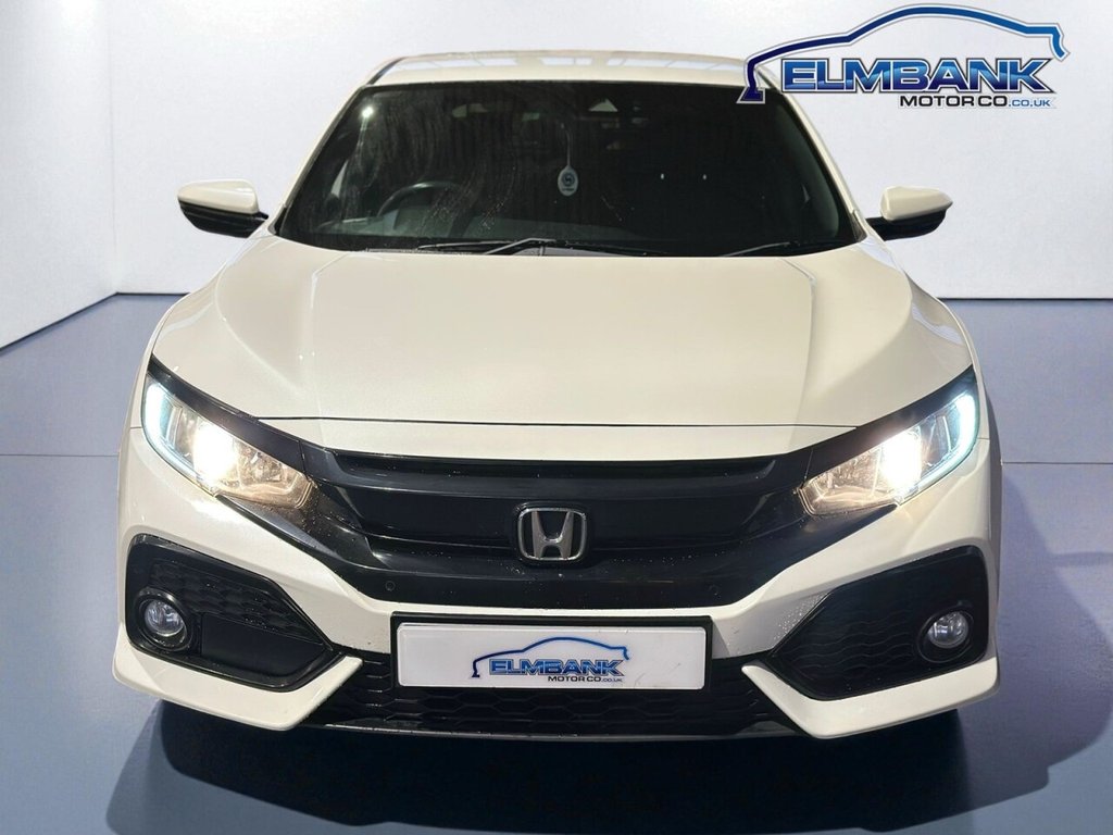 Used Honda Civic 2018 for sale - 76623387: Photo 4
