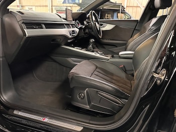 Used Audi A4 2018 for sale - 77991117: Photo