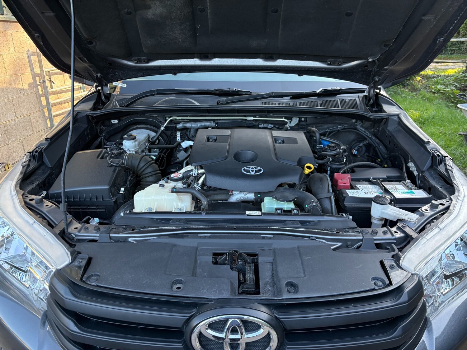 Used Toyota Hilux 2019 for sale - 76332084: Photo 12