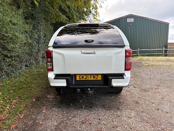Used Isuzu D-Max 2021 for sale - 76101445: Photo