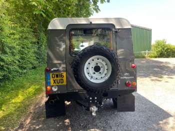 Used Land Rover Defender 2016 for sale - 71082864: Photo