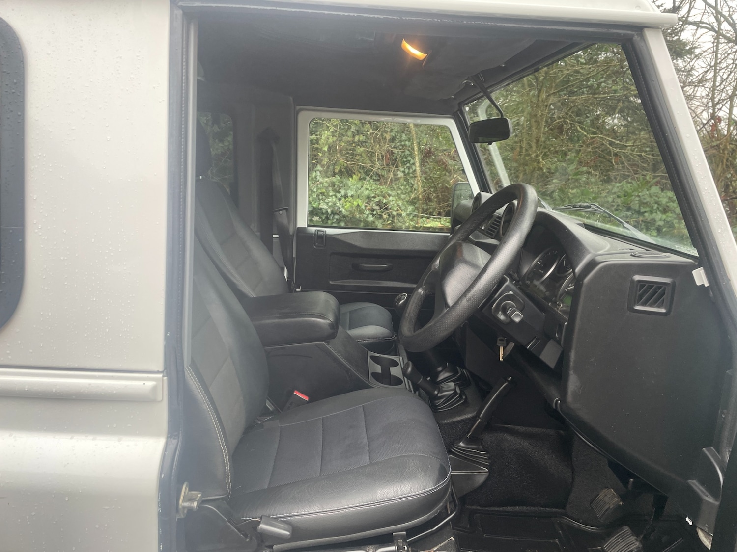 Used Land Rover Defender 2015 for sale - 76411955: Photo 8