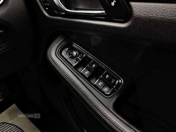 Used Porsche Macan 2015 for sale - 77854811: Photo 40