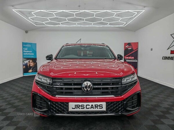 Used Volkswagen Touareg 2024 for sale - 76073372: Photo 2