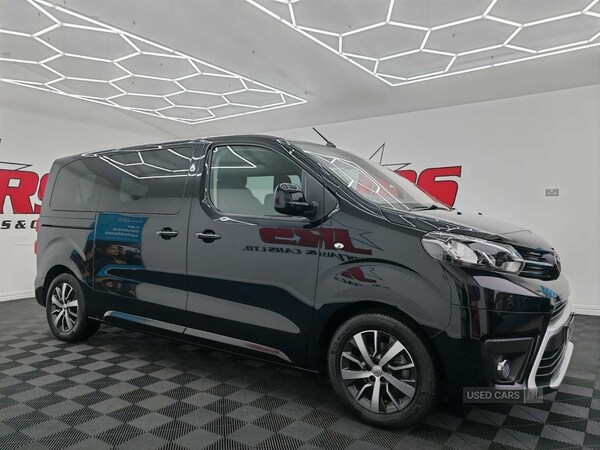 Used Toyota PROACE CITY Verso 2023 for sale - 76240463: Photo 1
