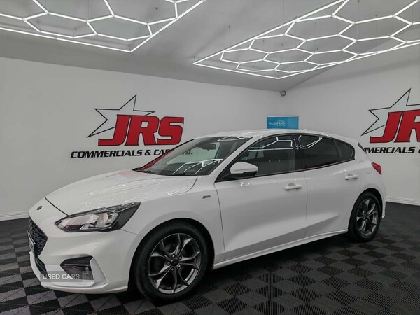 Used Ford Focus 2018 for sale - 76175717: Photo 2