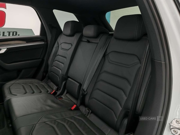 Used Volkswagen Touareg 2023 for sale - 76372123: Photo 22