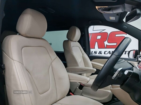 Used Mercedes-Benz V-Class 2024 for sale - 76240460: Photo 8