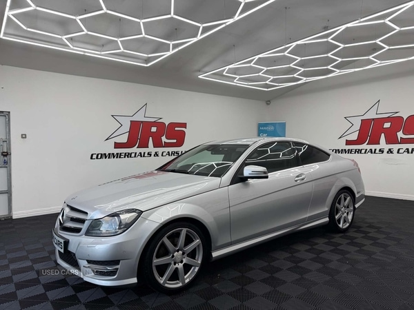 Used Mercedes-Benz C Class 2014 for sale - 76702637: Photo 3