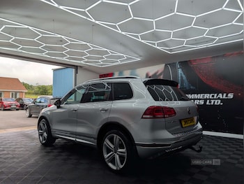 Used Volkswagen Touareg 2016 for sale - 79475756: Photo
