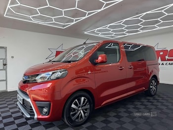 Used Toyota PROACE CITY Verso 2019 for sale - 75175666: Photo