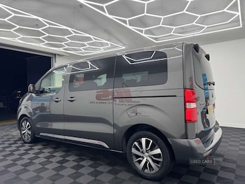 Used Toyota PROACE CITY Verso 2020 for sale - 76997980: Photo