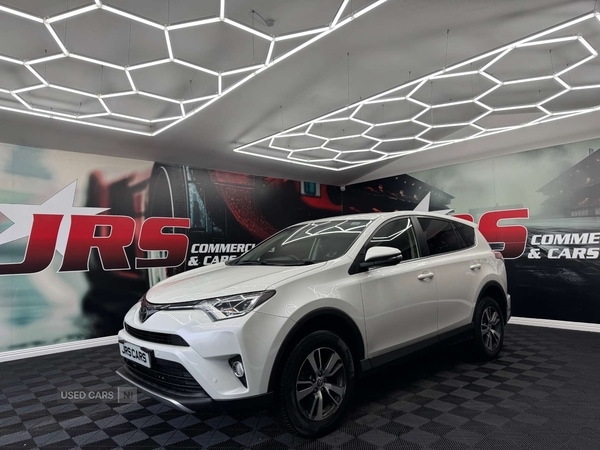 Used Toyota RAV4 2017 for sale - 77084599: Photo 3