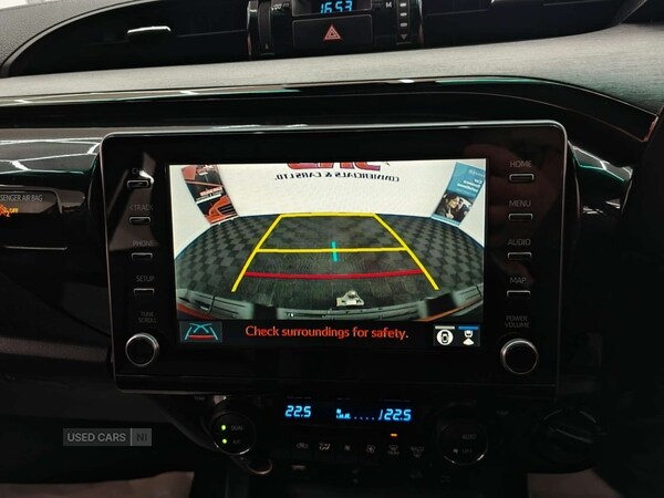 Used Toyota Hilux 2023 for sale - 75954411: Photo 34