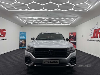 Used Volkswagen Touareg 2020 for sale - 76500153: Photo