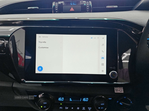 Used Toyota Hilux 2025 for sale - 76803121: Photo 38