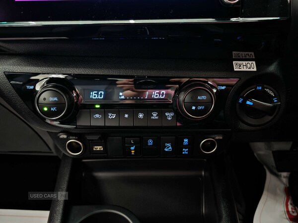 Used Toyota Hilux 2025 for sale - 76803121: Photo 42