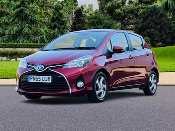 Used Toyota Yaris 2015 for sale - 79564959: Photo