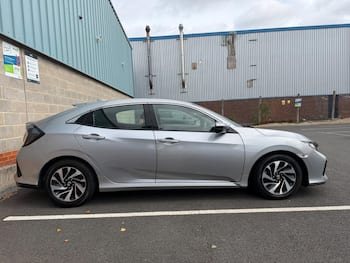 Used Honda Civic 2017 for sale - 79740356: Photo