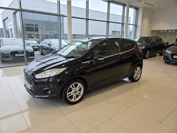 Used Ford Fiesta 2013 for sale - 77490082: Photo