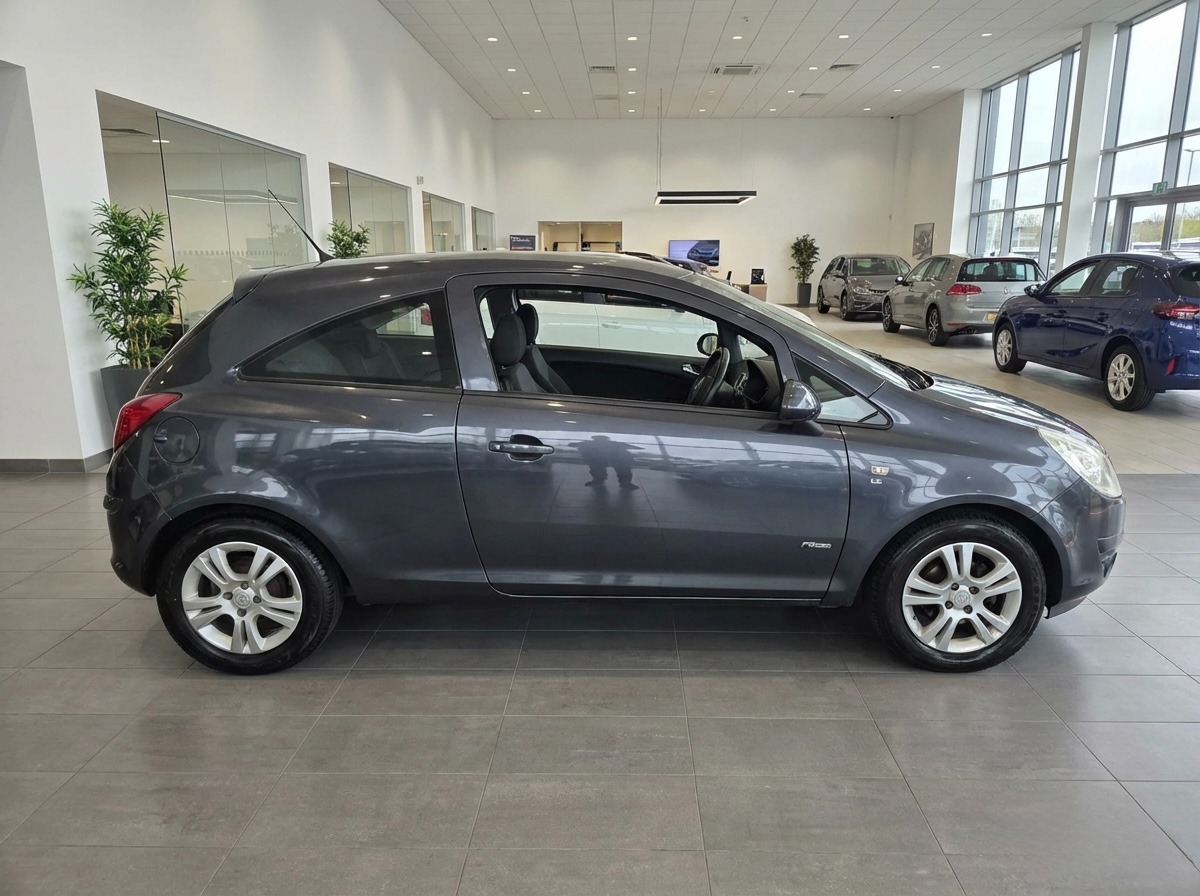 Used Vauxhall Corsa 2008 for sale - 77482696: Photo 3