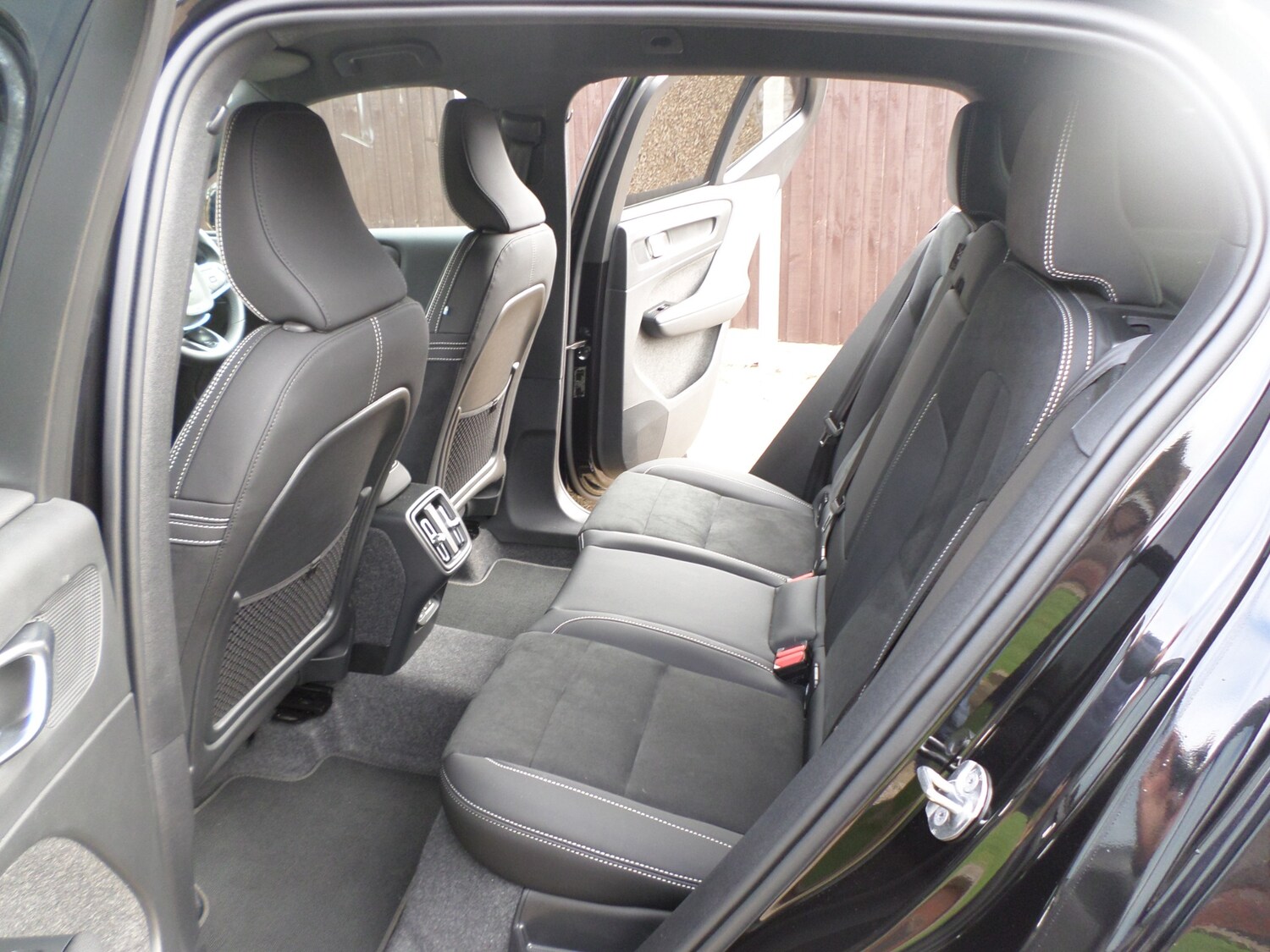 Used Volvo XC40 2025 for sale - 77515389: Photo 6