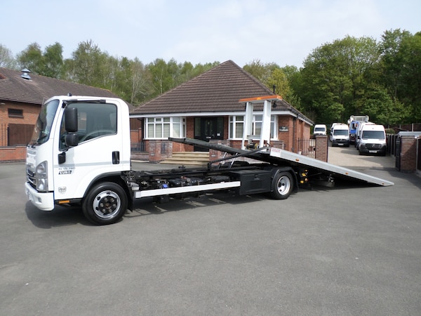 Used Isuzu Forward 2017 for sale - 76290205: Photo 3