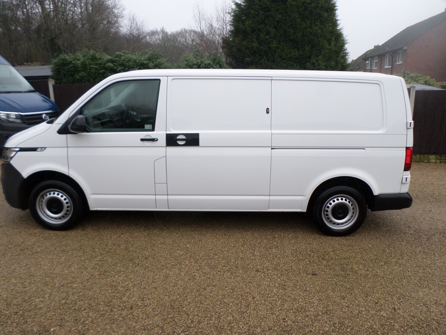 Used Volkswagen Transporter 2023 for sale - 77493252: Photo 3